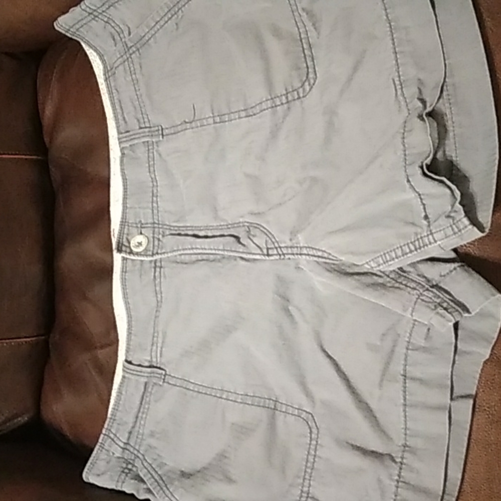 Levi's khaki cargo shorts size 16